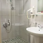 Suereyya 3*